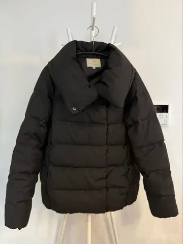 BEAUTY&YOUTH 블랙 다운 자켓 S 사이즈