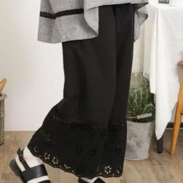 사만사 모스모스 밑단 스캘럽 레이스 속바지(블랙)