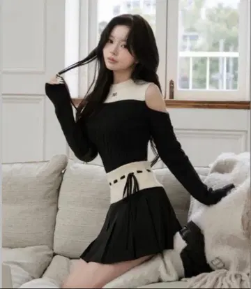 Darich 숄더 오픈 니트 셋업