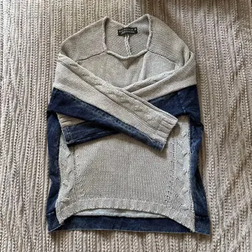 RED PEPPER 이소재 스웨터