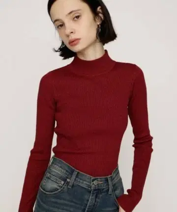 버건디 터틀넥 니트