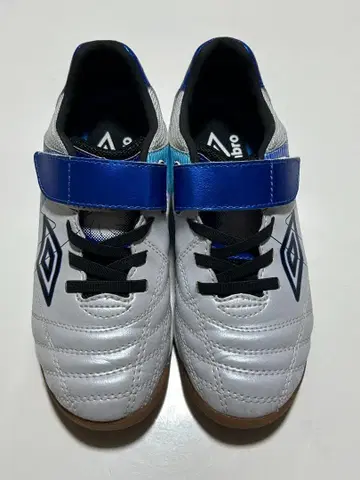 20cm 축구 풋살화 실내용 UMBRO