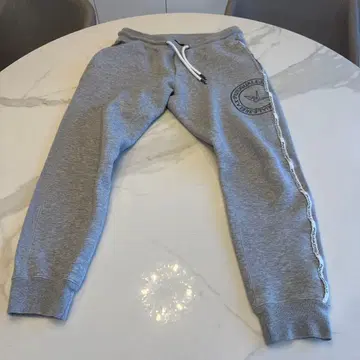 1PIU1UGUALE3 남성 바지