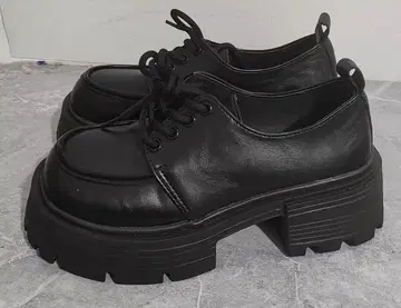 통굽 블랙 로퍼