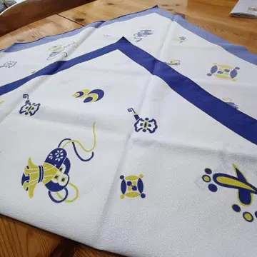 긴자 쿠노야 설날 길조 무늬 보자기 화이트 베이스 파랑 옐로우 컬러