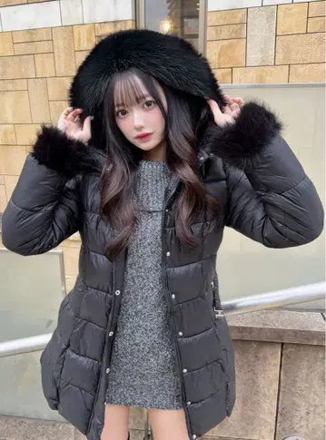 그레일 벨트 포함 퍼 A라인 다운 코트