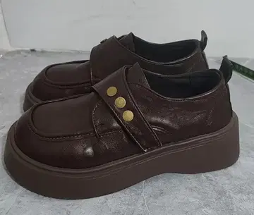 다크 브라운 통굽 로퍼