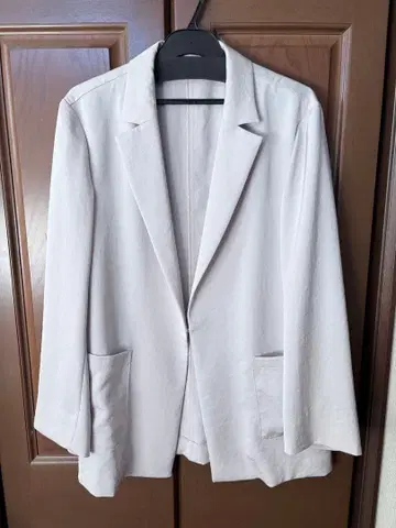 [ 새상품급 ] 라이트 그레이 테일러드 자켓과 와이드 팬츠 세트