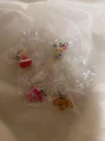 산리오 캐릭터 윳토 메지루시 액세서리 4개 세트