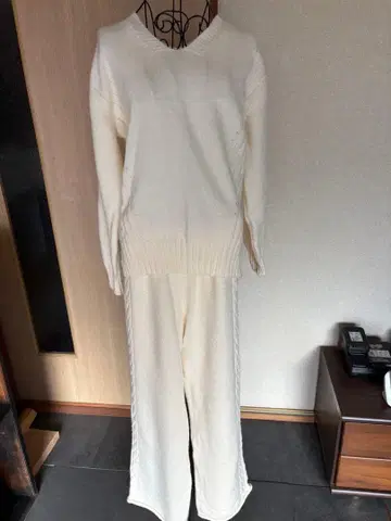 화이트 니트 셋업