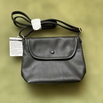 아델리아 레트로 시럽 펠리시모 숄더백 블랙 아델리아 레트로