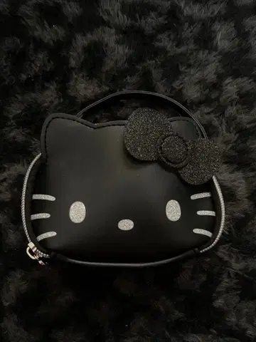 헬로키티 BRILMY 콜라보 파우치