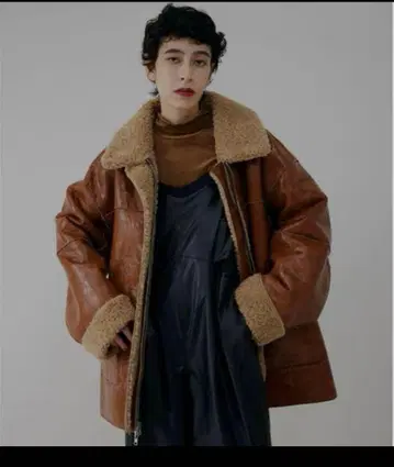 UND REVERSIBLE BONDING JACKET