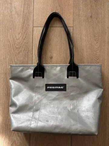 FREITAG 단종 F72 DONNA 실버 토트백