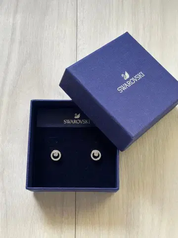 Swarovski 귀걸이