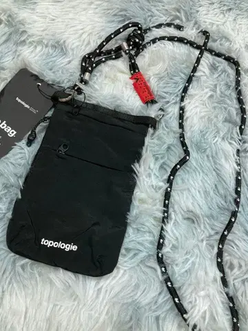 Topologie 폰 사코슈 숄더백 블랙