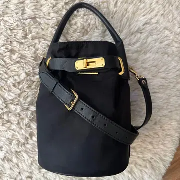 시타 파란티카 나일론 블랙 숄더백