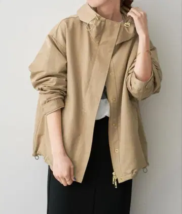 이번 시즌 Spick & Span 발수 마운틴 파카