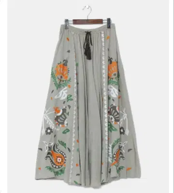 차이하네 스자니 스커트 자수 롱 맥시