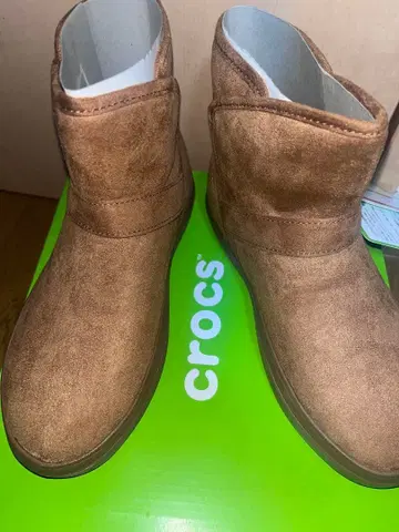 [ 새상품 ] Crocs 브라운 어그 부츠