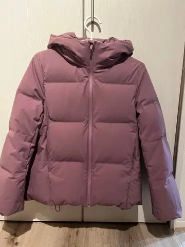 퍼플 후드 부착 다운 자켓