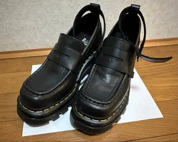 닥터마틴 통굽 로퍼