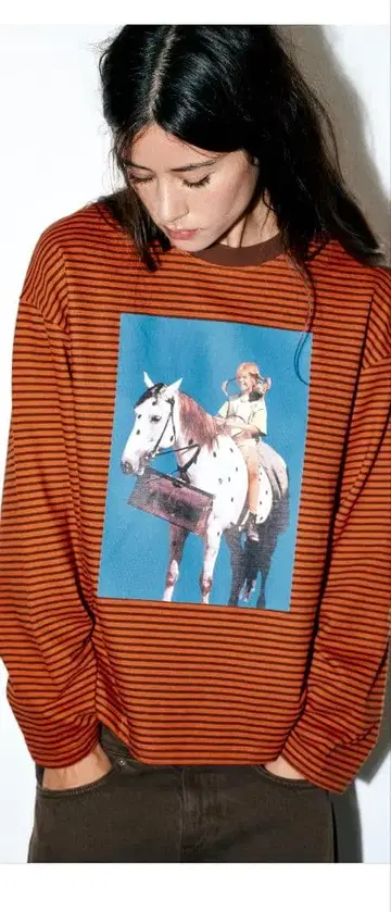 긴팔 스트라이프 T셔츠