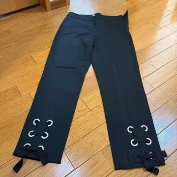 [ H&M ] 블랙 팬츠 리본