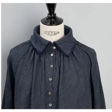 [ 새상품급 ] yunahica 린넨 프릴 블라우스 인디고