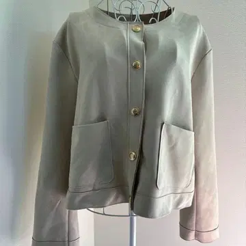 노카라 자켓 라이트 베이지 골드 버튼