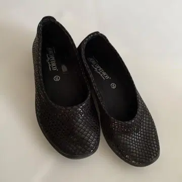 Pedico 블랙 슬립온 23cm 외반모지용