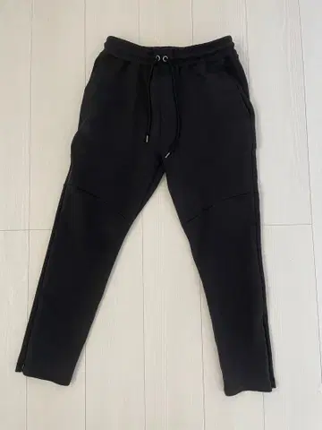 BEAUTY&YOUTH 블랙 조거 팬츠