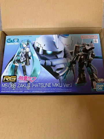 RG 1/144 MS-06S 자쿠 II [하츠네 미쿠 Ver.]