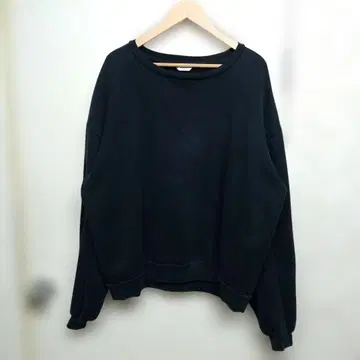 W748 WELLDER 백 사이드 턱 크루넥