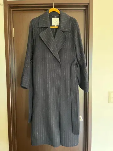 COS 스트라이프 롱 코트 벨트 포함