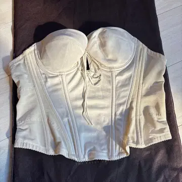 트리트 드레싱 숏 뷔스티에 D75