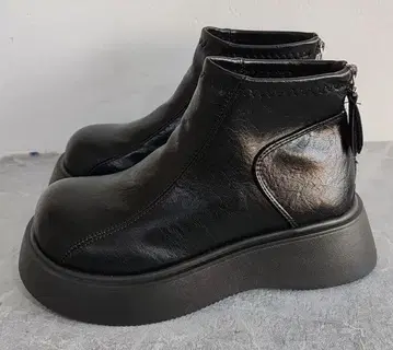 블랙 통굽 부츠 지퍼 포함