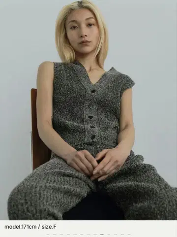 Curlyarn Knit Vest 안느크