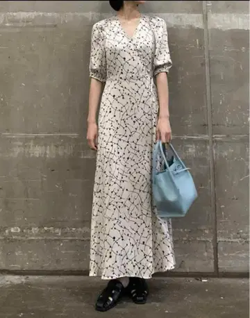 [ 새상품급 ] FRAY I.D IPEKER 카슈쿨 새틴 원피스