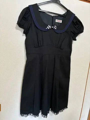 에밀리 템플큐트 세일러 원피스 블랙