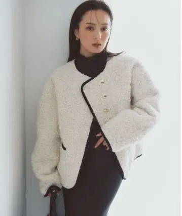 새상품 anuans 아뉴앙스 보아코트 ECOPEL 파이핑 보아 자켓