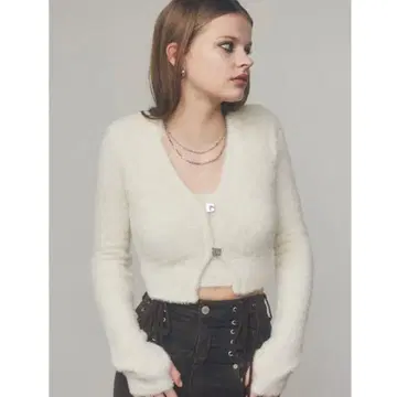 EMODA 샤기 컴팩트 롱 슬리브 트윈 세트