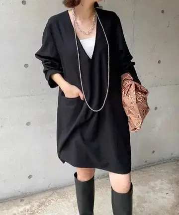 DouDou 깊은 V넥 튜닉 원피스 블랙