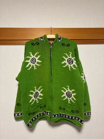 에콰도르 니트 태양 무늬 그린