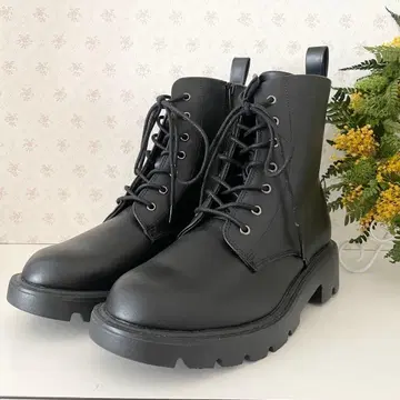 GU 라이트 볼륨 밑창 레이스업 부츠 L 사이즈