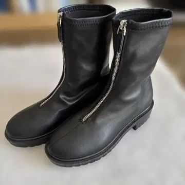 블랙 가죽 통굽 지퍼 부츠
