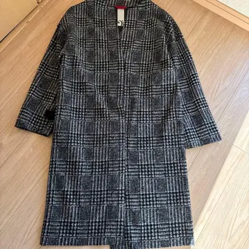 체크 무늬 롱 코트