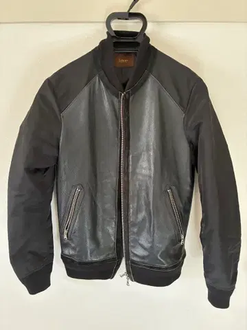 나노 유니버스 라이브러리 블랙 레더 재킷