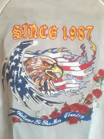 아리테크로스 자수 집업 벨로아