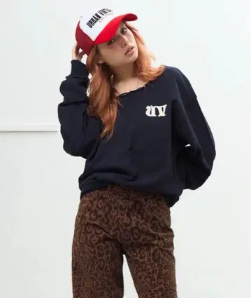 ACLENT 아클렌트 컷오프 원숄더 루즈 맨투맨 네이비